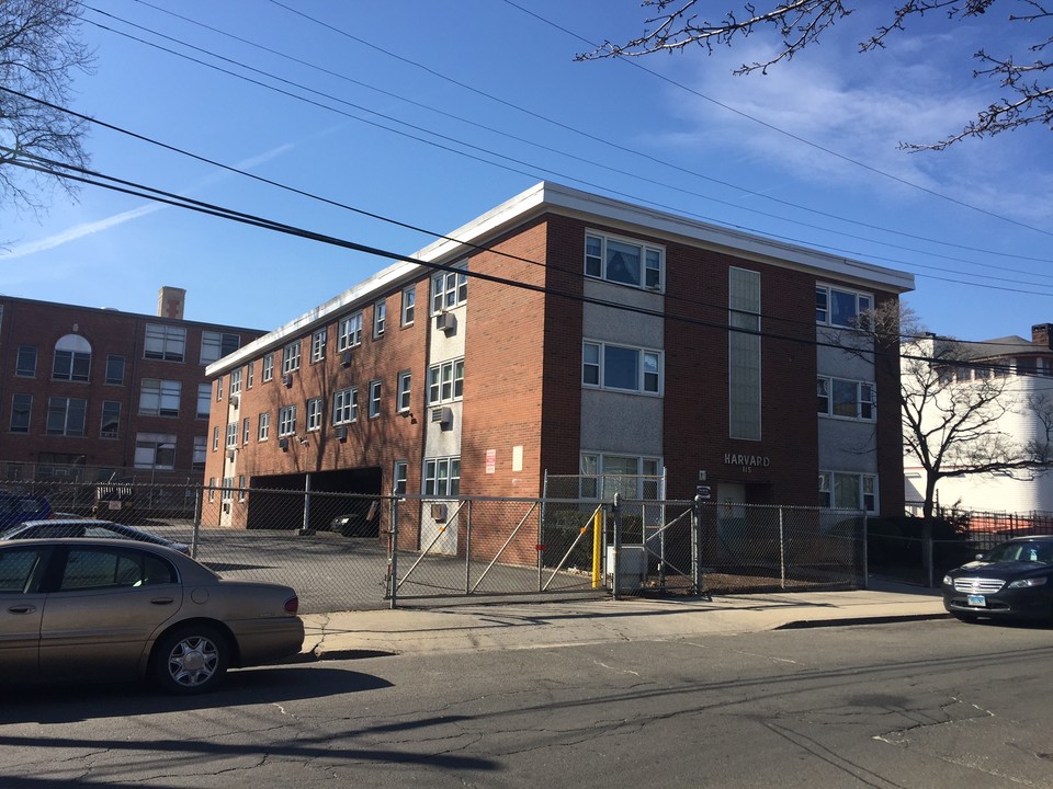 115 Yale St in Bridgeport, CT - Building Photo