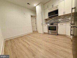 256 15th St SE in Washington, DC - Building Photo - Building Photo