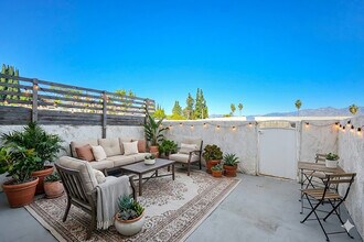 126 Casuda Canyon Dr, Unit D in Monterey Park, CA - Foto de edificio - Building Photo