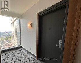 8-2808 Charlotte St in Toronto, ON - Building Photo - Building Photo