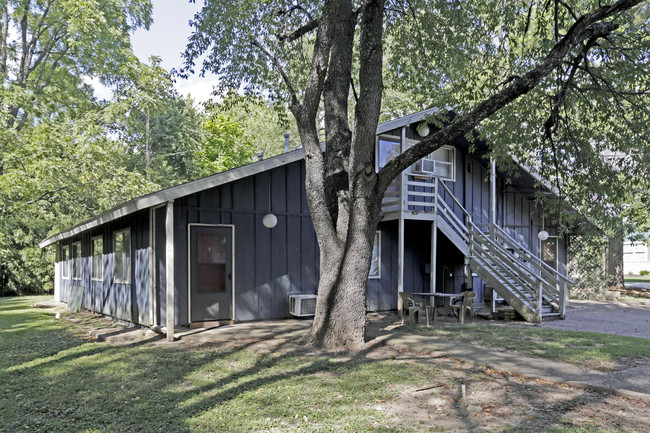 1711 N Sang Ave in Fayetteville, AR - Building Photo - Building Photo