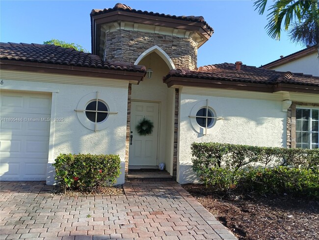 8826 SW 221st Terrace in Cutler Bay, FL - Building Photo - Building Photo