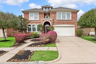 2088 Silverthorn Ln in Kemah, TX - Building Photo - Building Photo