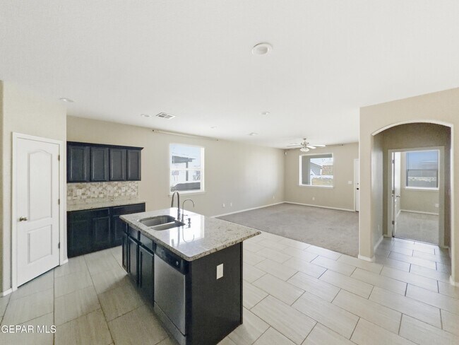 1040 Earthstar Pl in El Paso, TX - Building Photo - Building Photo