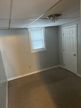 99 Tremont St, Unit 9 in Fall River, MA - Foto de edificio - Building Photo