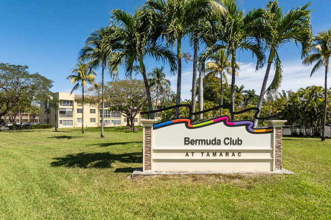 Bermuda Club in Tamarac, FL - Building Photo - Building Photo