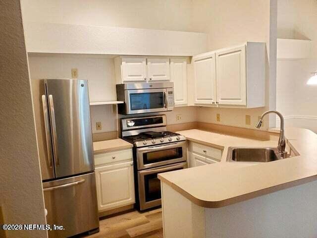 property at 13810 Sutton Park Dr N