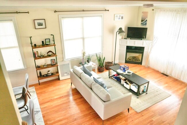 property at 18 Day St