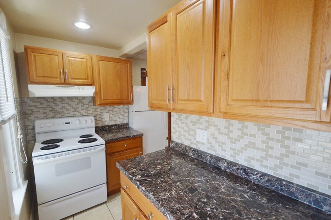 316 Parker St in Gardner, MA - Building Photo