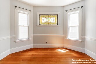 789 Columbia Rd, Unit 2 in Boston, MA - Foto de edificio - Building Photo