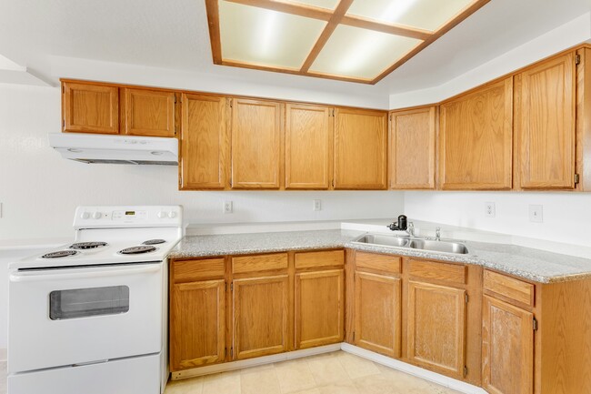 114 Kentucky St in Vallejo, CA - Building Photo - Building Photo
