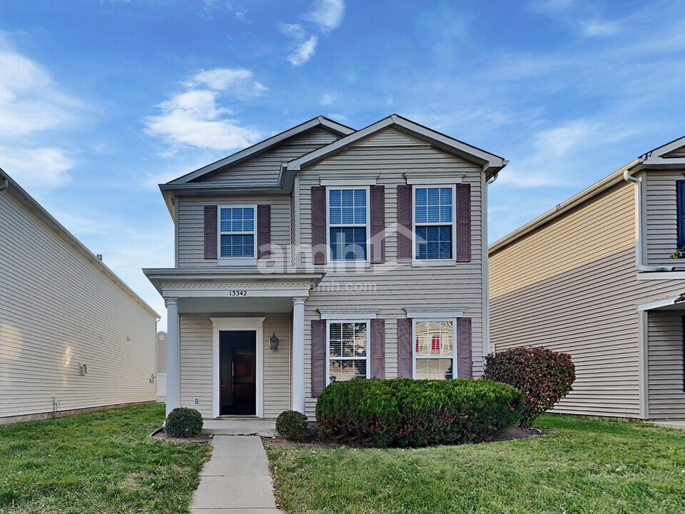 13342 Allegiance Dr in Fishers, IN - Building Photo