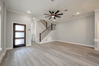 7118 St Augustine St in Houston, TX - Building Photo - Building Photo