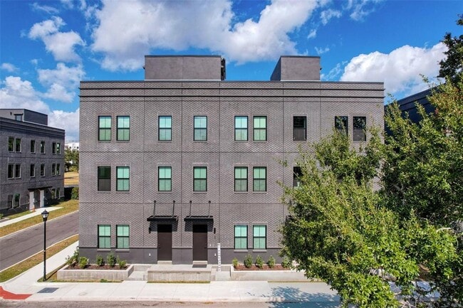 1302 E Kay St in Tampa, FL - Building Photo - Building Photo