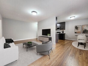 524 W Oakdale Ave, Unit 1 in Chicago, IL - Building Photo - Building Photo
