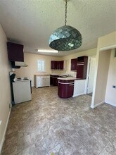 5680 FM Rd 878 in Palmer, TX - Building Photo - Building Photo
