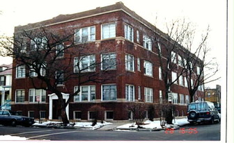 1958-1970 W Winnemac Ave Apartments