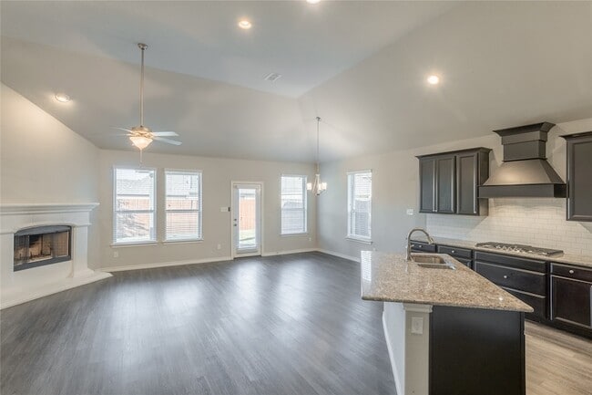 1017 Lake Cypress Ln
