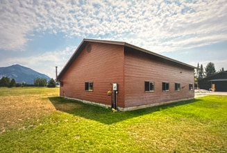 144 Blue Lake Cir in Alpine, WY - Building Photo - Building Photo