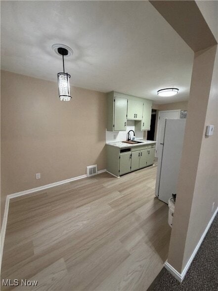 7470 Lanier Dr in Middleburg Heights, OH - Building Photo - Building Photo