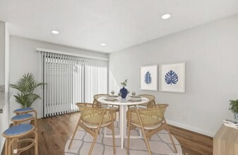 6 Moonrise Ct in Newport Beach, CA - Building Photo - Building Photo