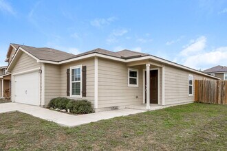 11703 Viney Pass in San Antonio, TX - Building Photo - Building Photo