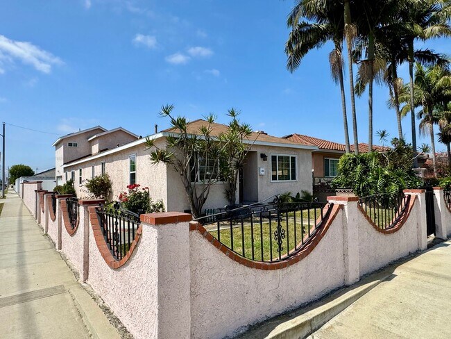 5102 W 130th St in Hawthorne, CA - Building Photo - Building Photo