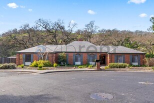 138 Virginia Ct in Alamo, CA - Building Photo