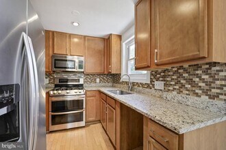 10213 Duvawn Pl in Silver Spring, MD - Building Photo - Building Photo