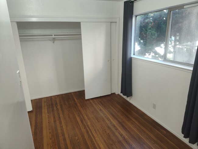 2232 Channing Way, Unit REMODELED UNIT 2 in Berkeley, CA - Foto de edificio - Building Photo