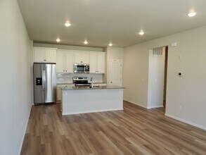 533 Vicot Wy in Fort Collins, CO - Building Photo - Building Photo