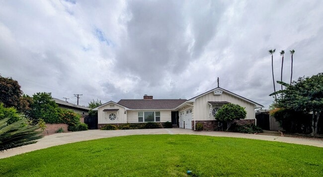 property at 1308 Claremont Pl