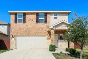 137 Outlaw Dr in Liberty Hill, TX - Building Photo