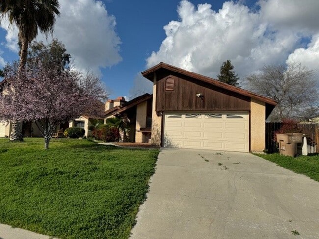 3512 Snowflake Ct