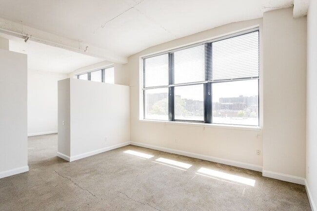 8 Garfield St in Detroit, MI - Building Photo - Building Photo