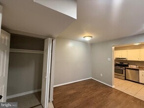9200 Bridle Path Ln in Laurel, MD - Foto de edificio - Building Photo