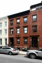 341 W 19th St in New York, NY - Building Photo - Building Photo