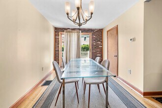 50 Temple St in Somerville, MA - Foto de edificio - Building Photo