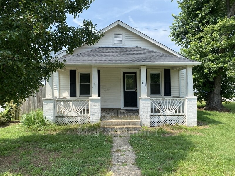 318 3rd St in Fredericksburg, VA - Building Photo