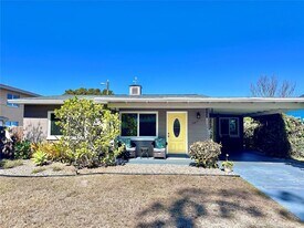 5417 Jersey Ave S in Gulfport, FL - Building Photo