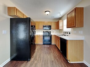 430 Old Wood Ln in Kernersville, NC - Building Photo - Building Photo