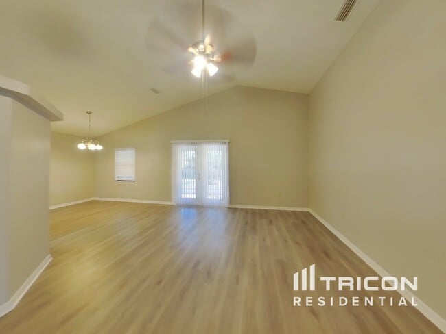 2715 Wilder Park Dr in Plant City, FL - Foto de edificio - Building Photo