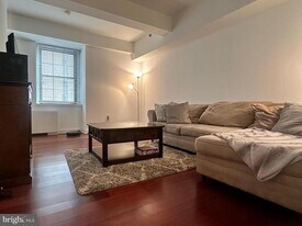 219 S 18th St in Philadelphia, PA - Building Photo