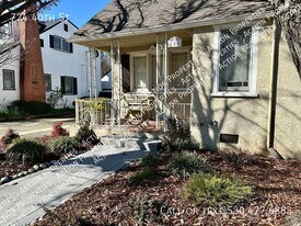 724 40th St in Sacramento, CA - Building Photo