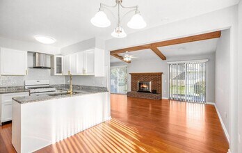 5055 Scarsdale Dr in Sterling Heights, MI - Building Photo - Building Photo