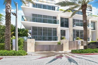 9501 Collins Ave in Surfside, FL - Building Photo - Building Photo