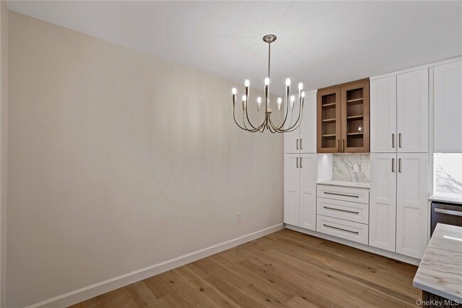 400 High Point Dr in Hartsdale, NY - Building Photo - Building Photo