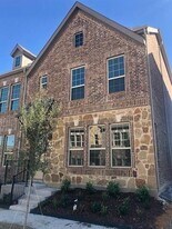 2456 Klamath Dr in Lewisville, TX - Building Photo