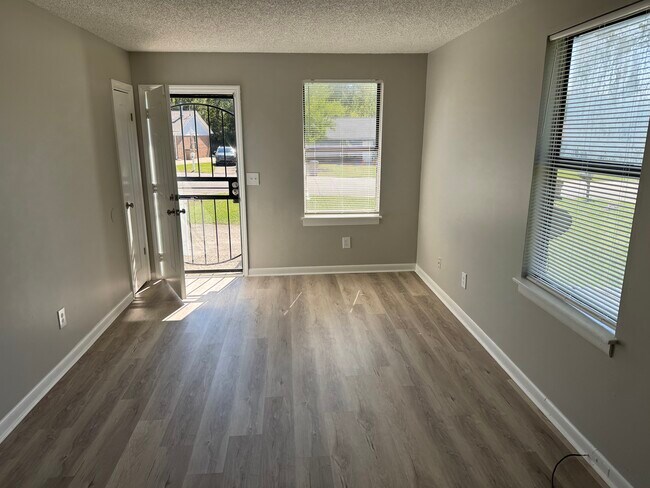 3713 Village Trl, Unit Duplex in Nashville, TN - Building Photo - Building Photo