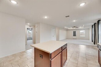 1802 Aslynn Cir in Aubrey, TX - Building Photo - Building Photo